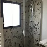 Feriehus Maison 2ch, Parking, A 10min De Bx, Calme *