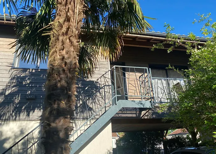 Maison 2ch, Parking, A 10min De Bx, Calme بيت للعطل Mérignac